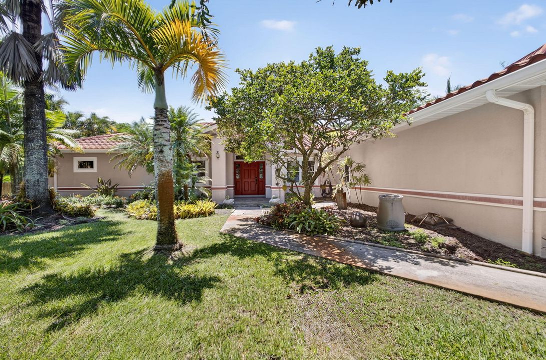 For Sale: $785,000 (4 beds, 3 baths, 2931 Square Feet)