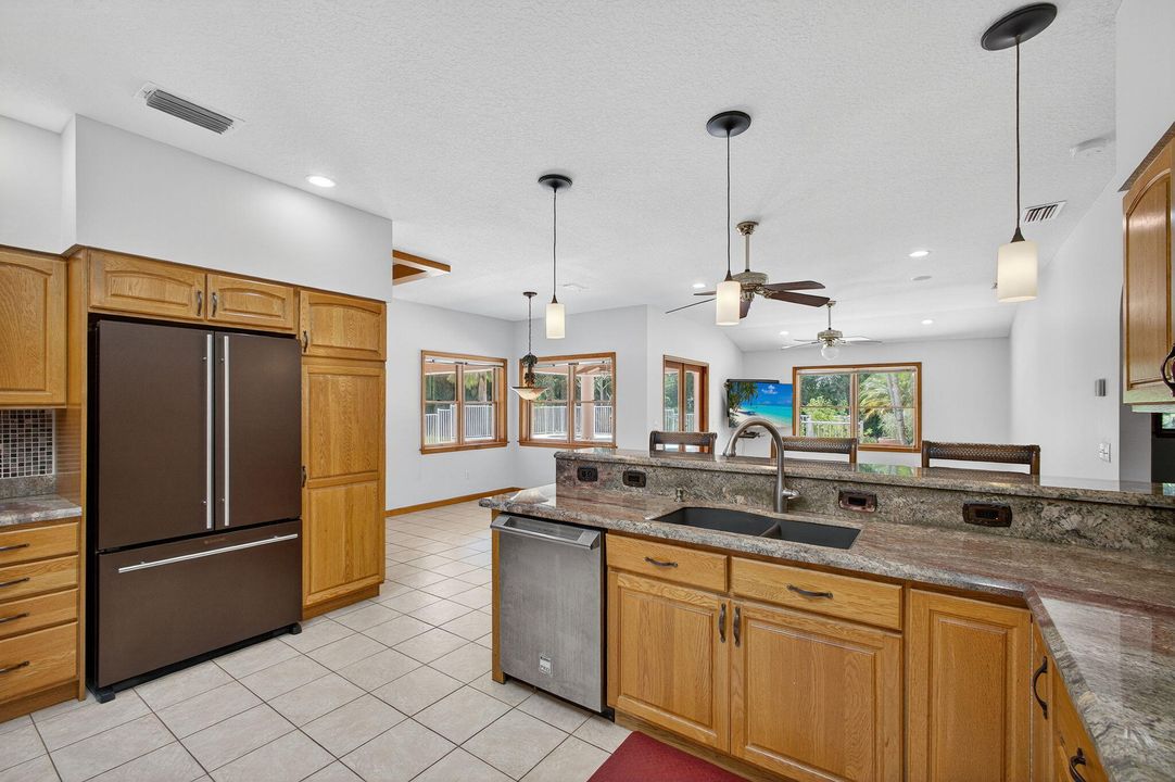 For Sale: $785,000 (4 beds, 3 baths, 2931 Square Feet)