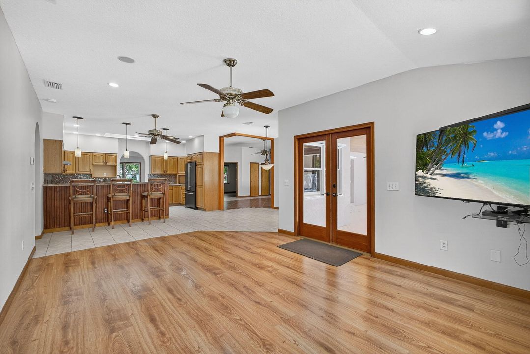 For Sale: $785,000 (4 beds, 3 baths, 2931 Square Feet)