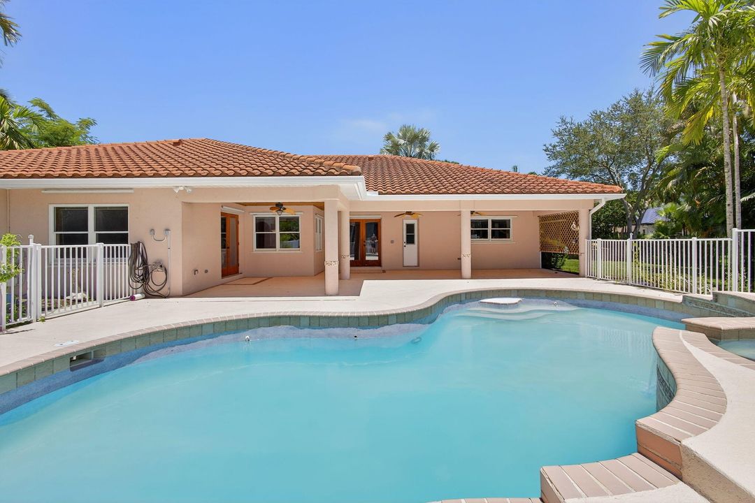 For Sale: $785,000 (4 beds, 3 baths, 2931 Square Feet)