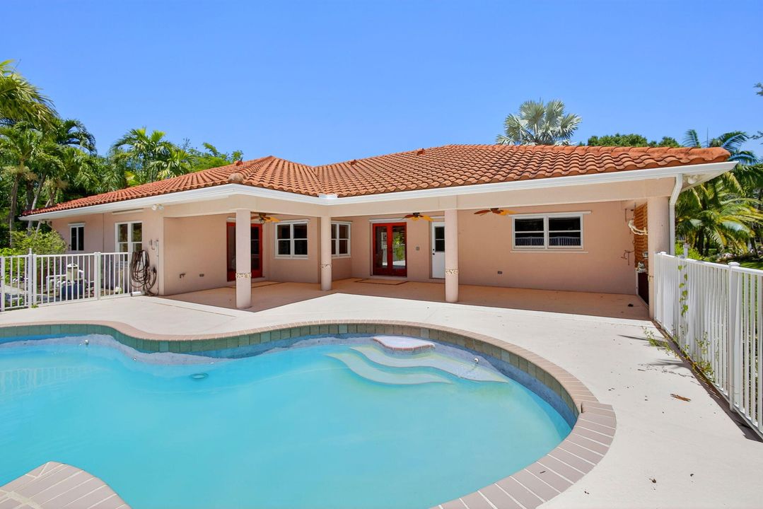 For Sale: $785,000 (4 beds, 3 baths, 2931 Square Feet)