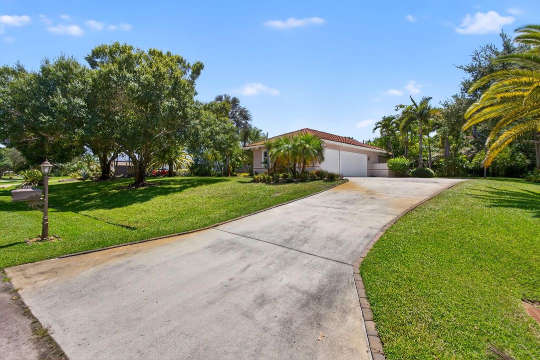 For Sale: $785,000 (4 beds, 3 baths, 2931 Square Feet)