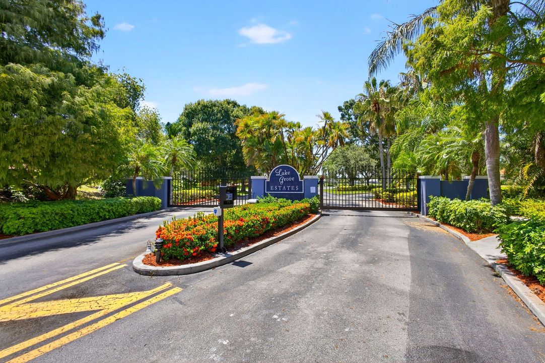 For Sale: $785,000 (4 beds, 3 baths, 2931 Square Feet)