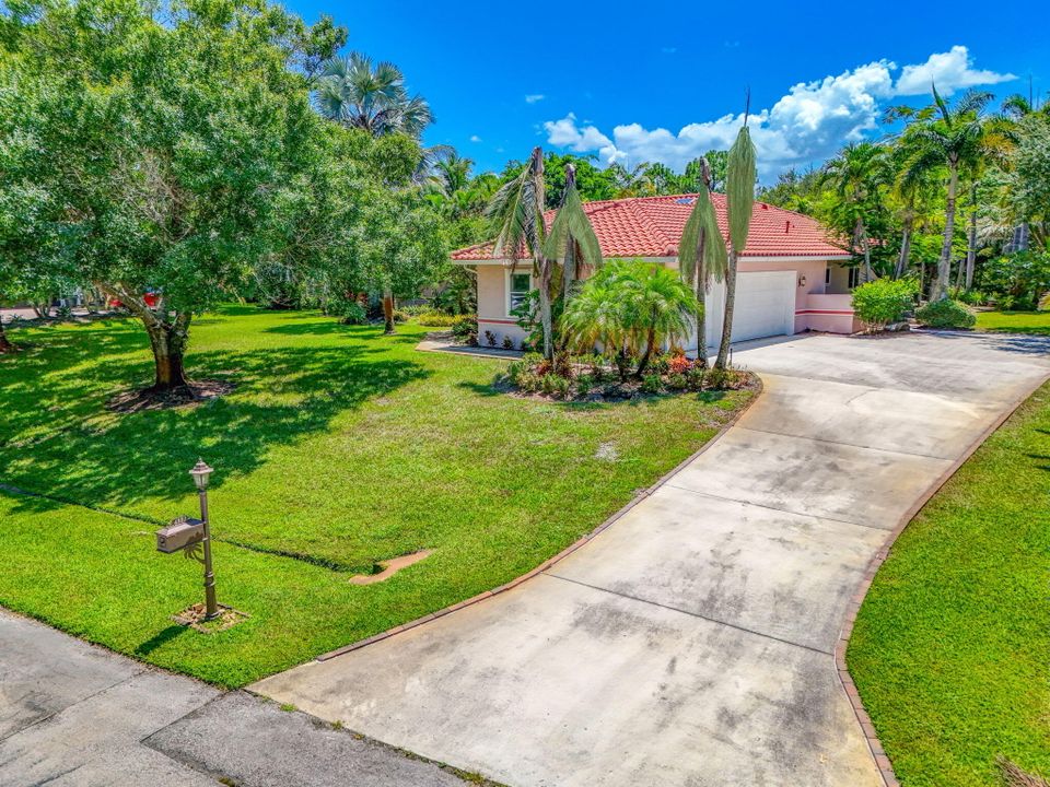 For Sale: $785,000 (4 beds, 3 baths, 2931 Square Feet)