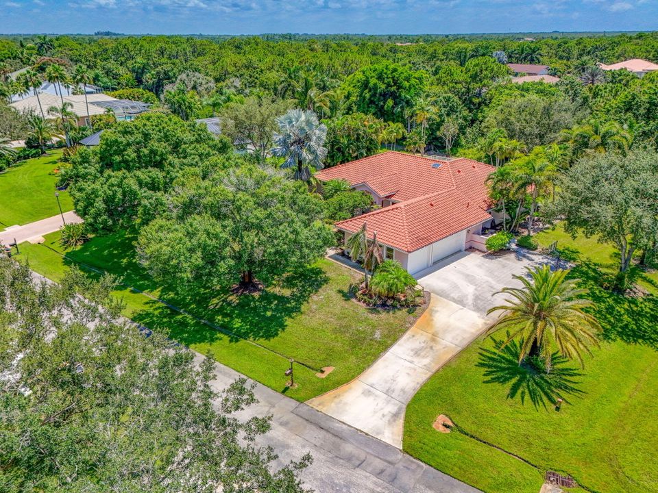 For Sale: $785,000 (4 beds, 3 baths, 2931 Square Feet)