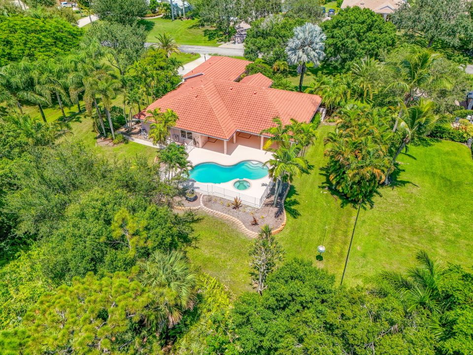 For Sale: $785,000 (4 beds, 3 baths, 2931 Square Feet)