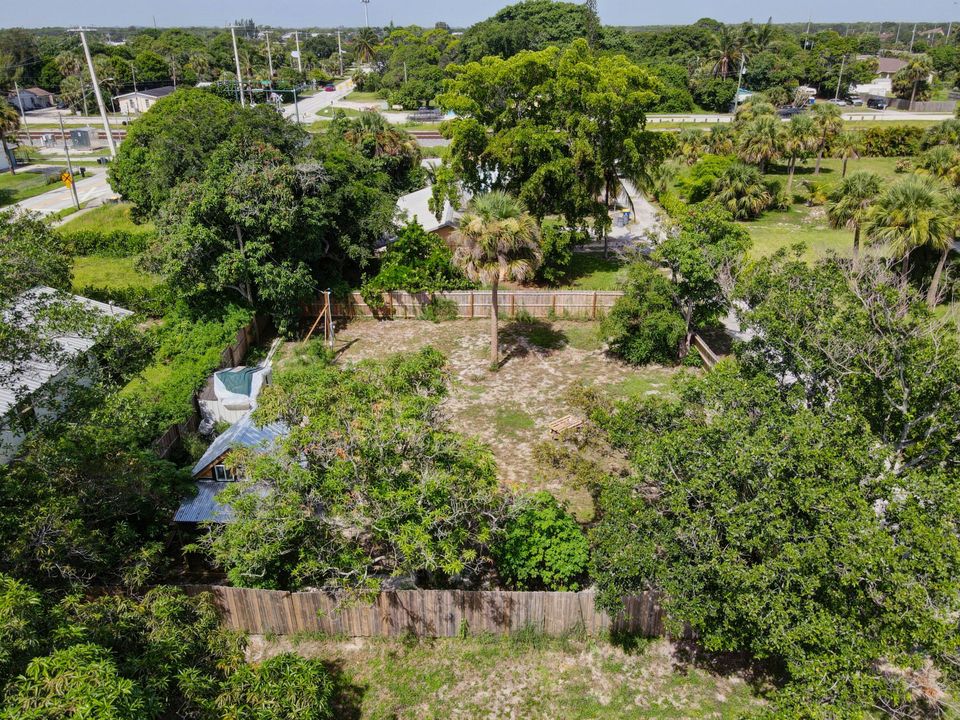 待售: $215,000 (0 贝兹, 0 浴室, 0 平方英尺)