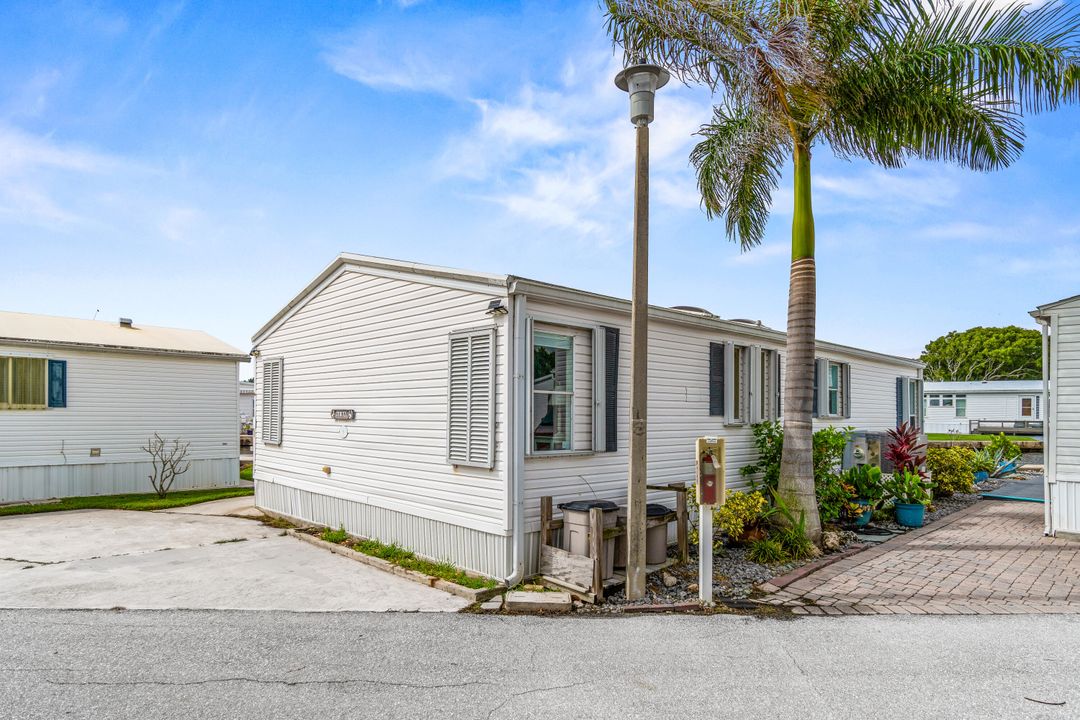 待售: $599,000 (2 贝兹, 2 浴室, 924 平方英尺)