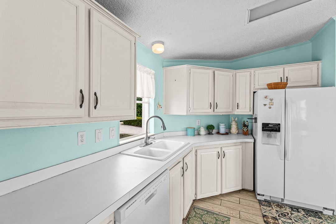 待售: $599,000 (2 贝兹, 2 浴室, 924 平方英尺)