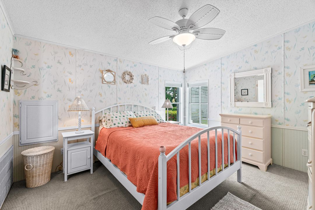 待售: $599,000 (2 贝兹, 2 浴室, 924 平方英尺)