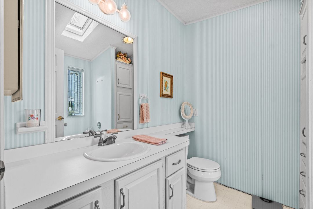 待售: $599,000 (2 贝兹, 2 浴室, 924 平方英尺)