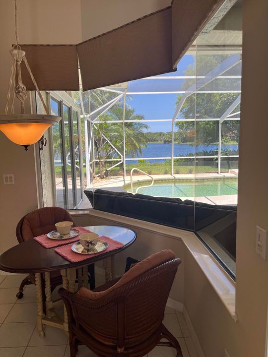 Activo con contrato: $699,500 (3 camas, 2 baños, 2303 Pies cuadrados)