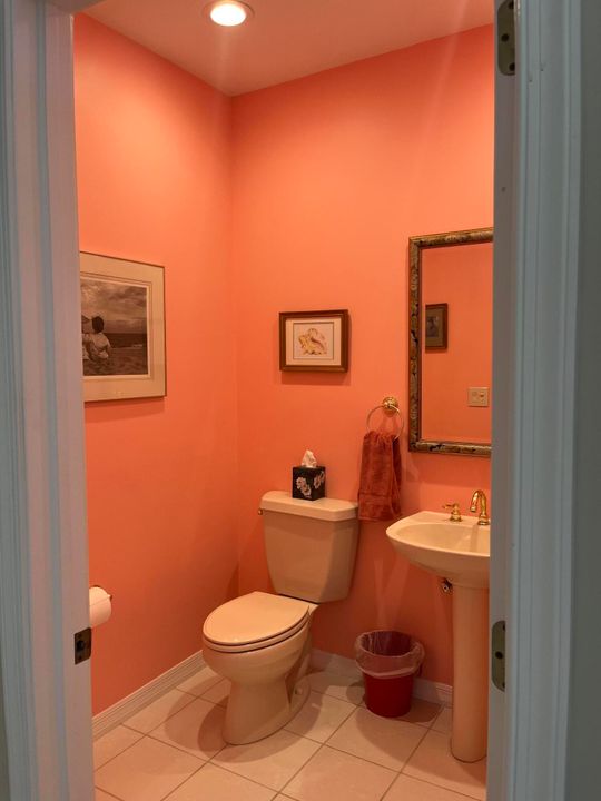 Activo con contrato: $699,500 (3 camas, 2 baños, 2303 Pies cuadrados)