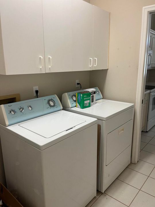 Activo con contrato: $699,500 (3 camas, 2 baños, 2303 Pies cuadrados)