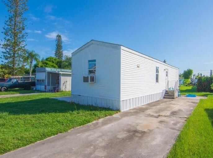 Vendido Recientemente: $75,000 (2 camas, 2 baños, 984 Pies cuadrados)