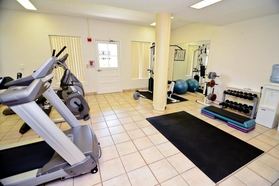 合同活跃: $4,250 (2 贝兹, 2 浴室, 1140 平方英尺)