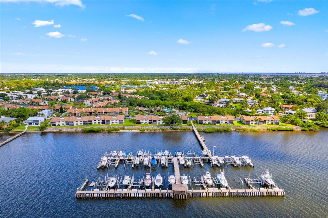 待售: $249,900 (2 贝兹, 2 浴室, 1072 平方英尺)