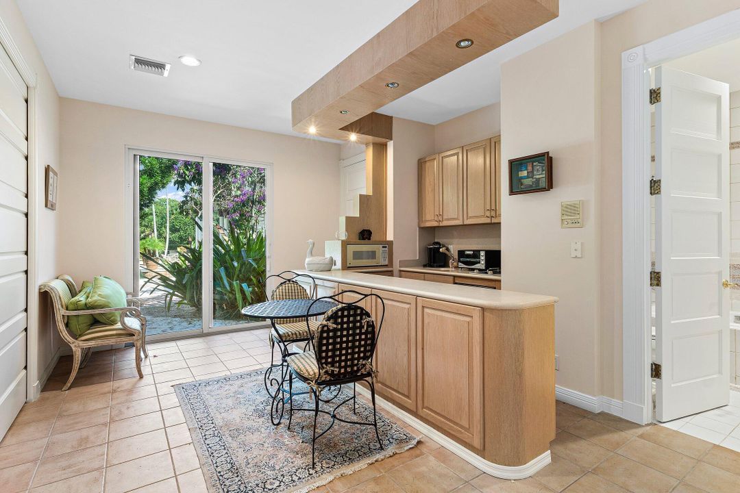 For Sale: $12,500,000 (7 beds, 8 baths, 6542 Square Feet)