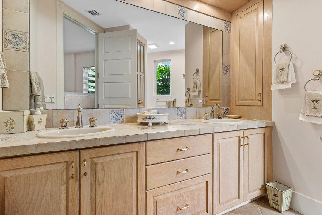 For Sale: $12,500,000 (7 beds, 8 baths, 6542 Square Feet)