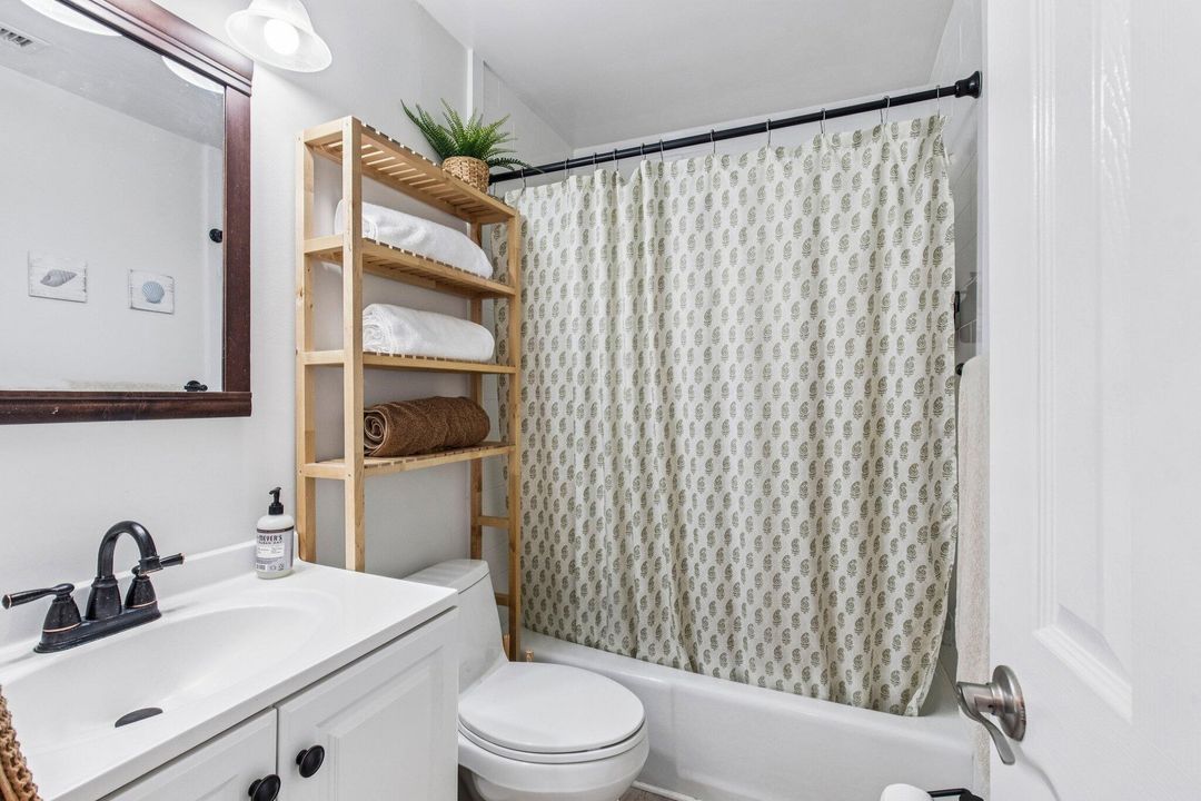 For Sale: $650,000 (0 beds, 0 baths, 1732 Square Feet)