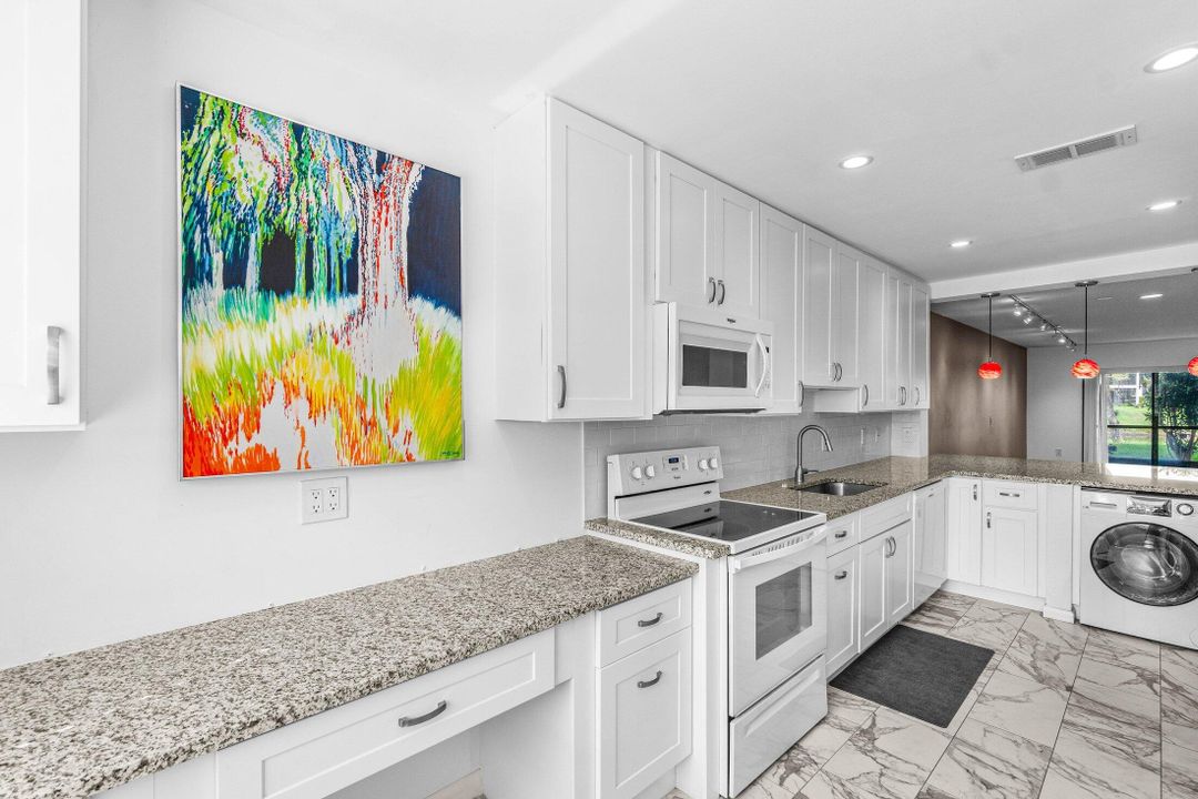 For Sale: $69,900 (2 beds, 2 baths, 1383 Square Feet)