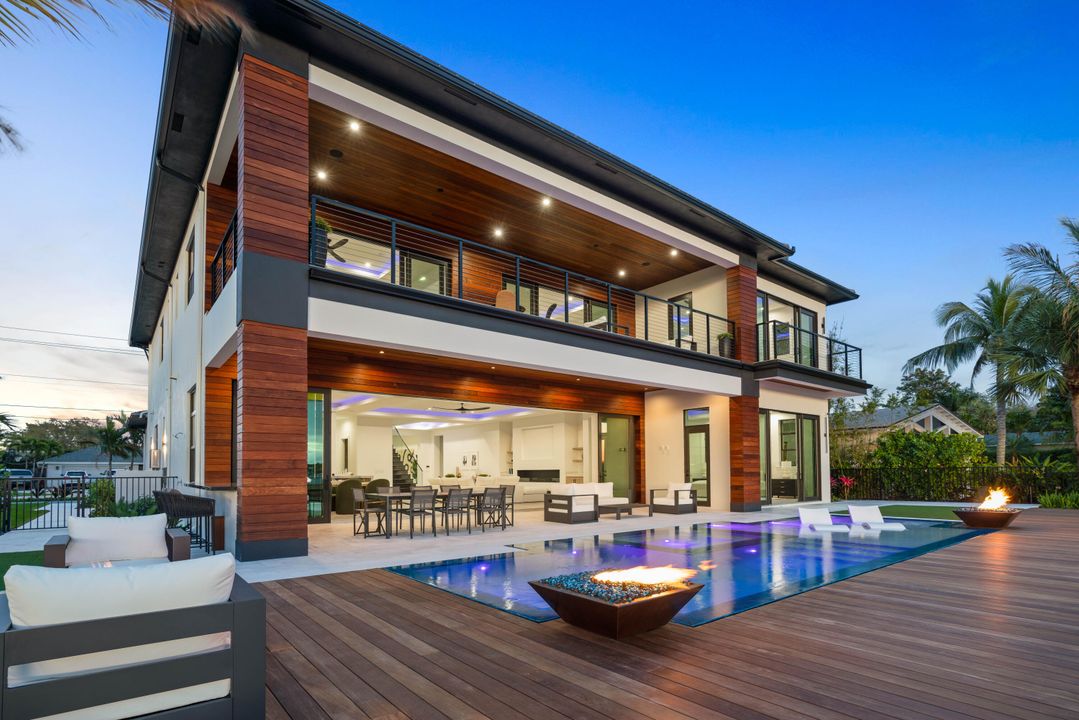 For Sale: $12,495,000 (6 beds, 6 baths, 6555 Square Feet)