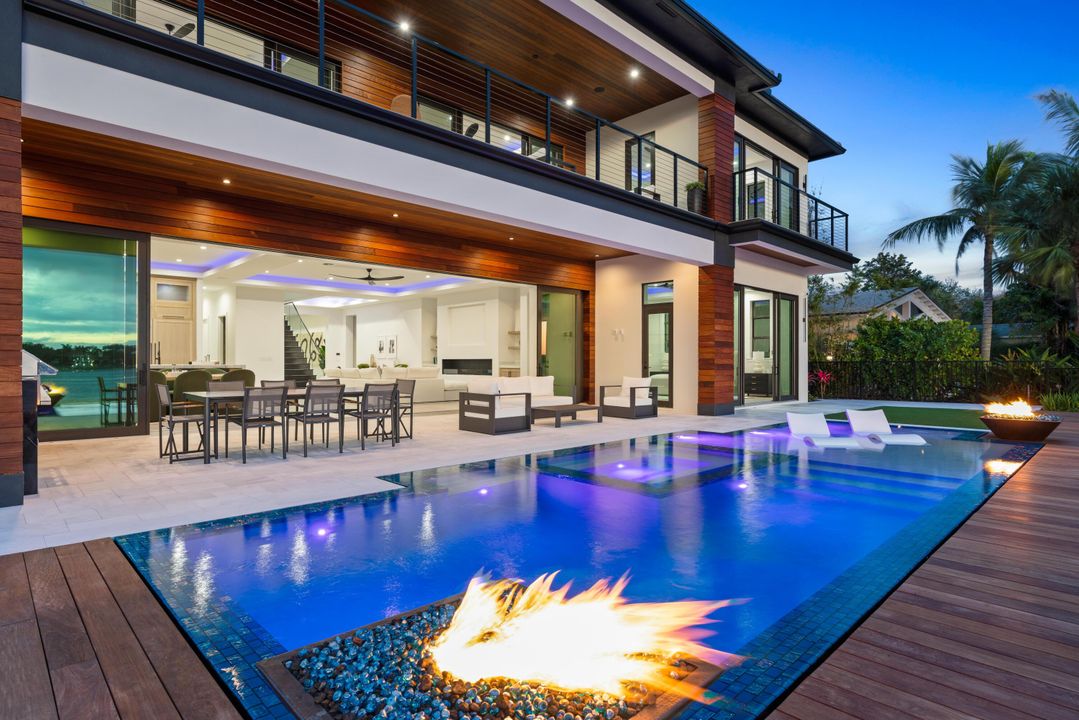 For Sale: $12,495,000 (6 beds, 6 baths, 6555 Square Feet)