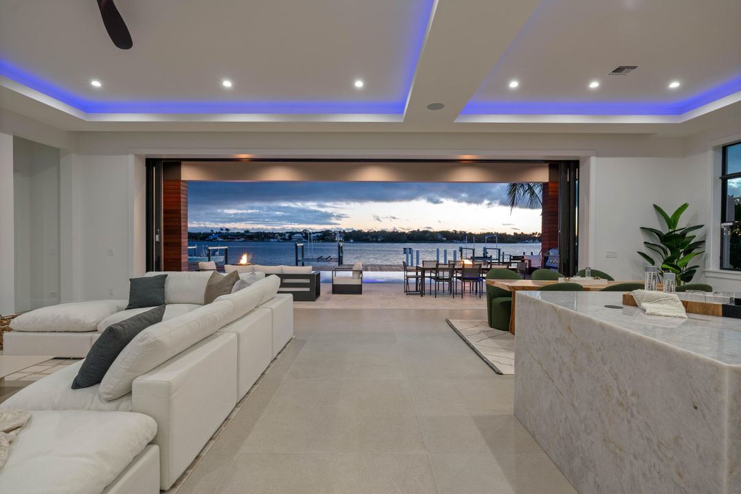 For Sale: $12,495,000 (6 beds, 6 baths, 6555 Square Feet)