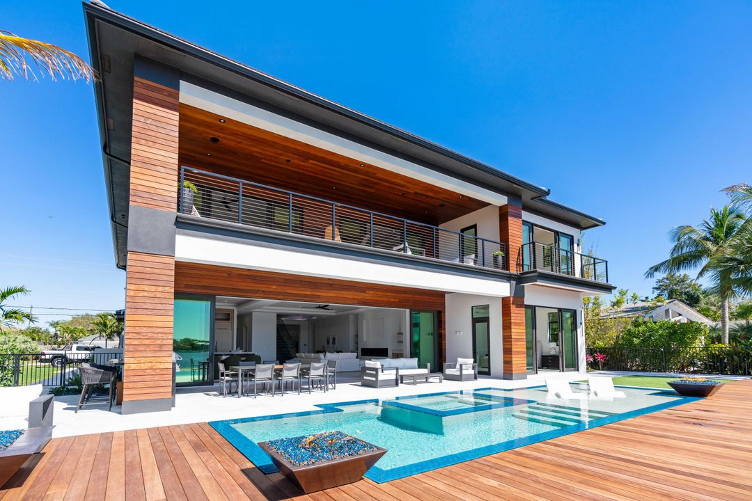 For Sale: $12,495,000 (6 beds, 6 baths, 6555 Square Feet)