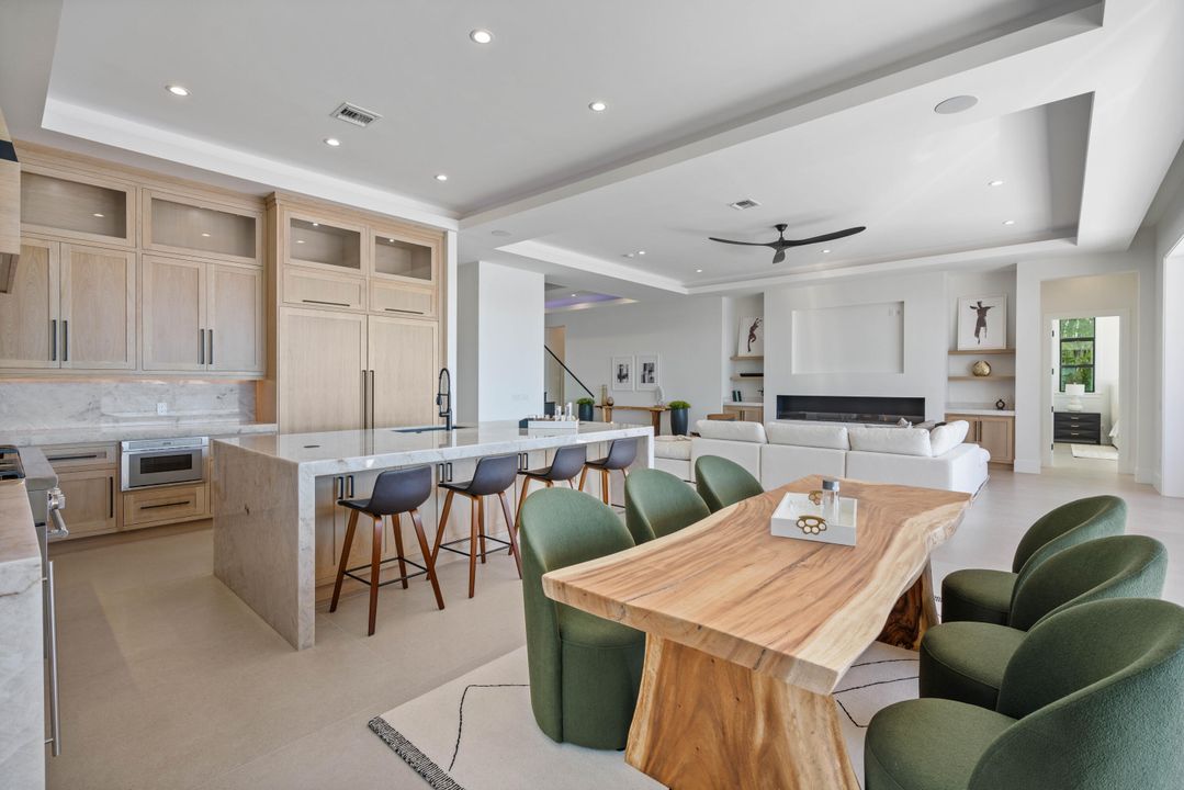 For Sale: $12,495,000 (6 beds, 6 baths, 6555 Square Feet)