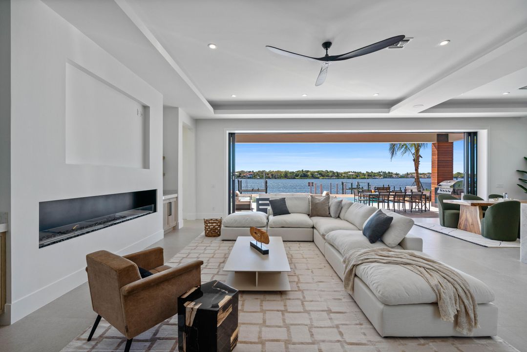 For Sale: $12,495,000 (6 beds, 6 baths, 6555 Square Feet)