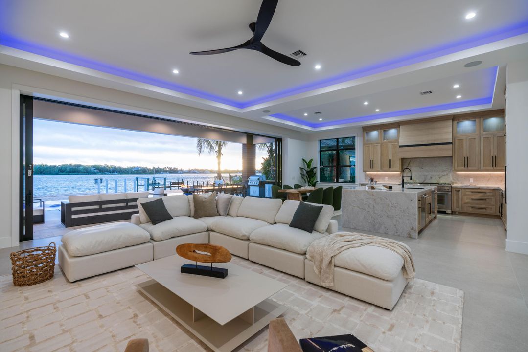 For Sale: $12,495,000 (6 beds, 6 baths, 6555 Square Feet)