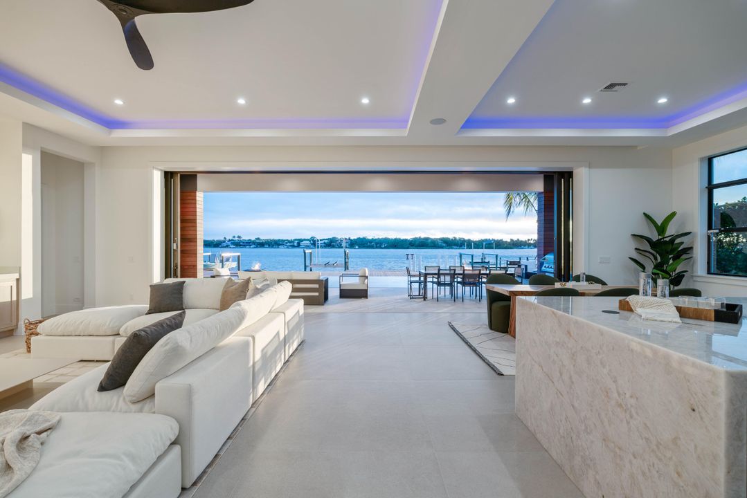 For Sale: $12,495,000 (6 beds, 6 baths, 6555 Square Feet)