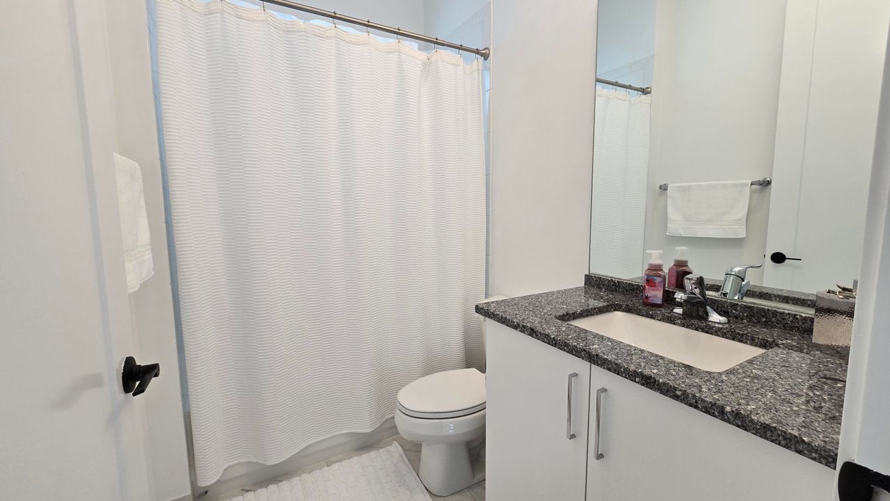 Active With Contract: $8,000 (3 beds, 3 baths, 2240 Square Feet)