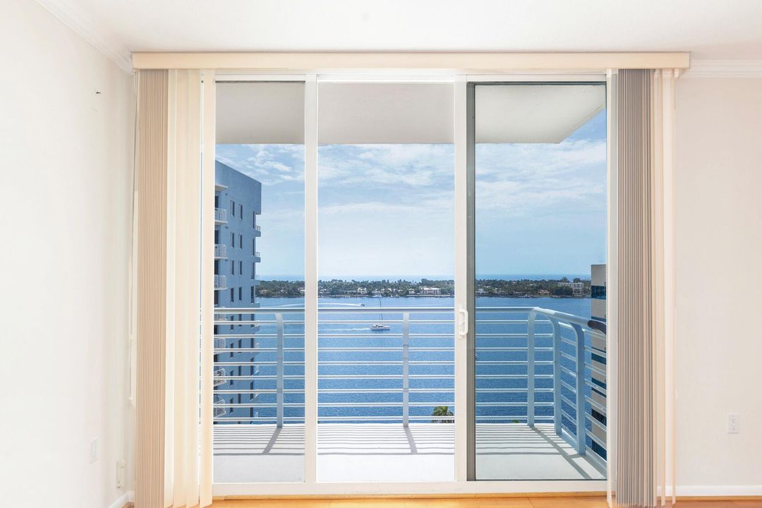 Activo con contrato: $875,000 (3 camas, 2 baños, 1625 Pies cuadrados)