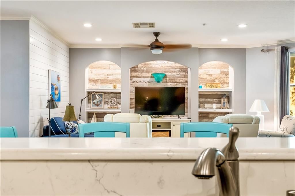 На продажу: $285,000 (3 спален, 2 ванн, 1848 Квадратных фут)