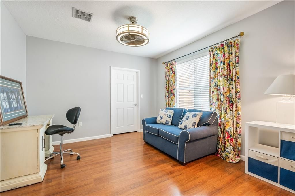 На продажу: $285,000 (3 спален, 2 ванн, 1848 Квадратных фут)