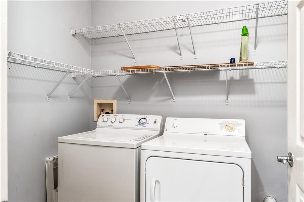 На продажу: $285,000 (3 спален, 2 ванн, 1848 Квадратных фут)