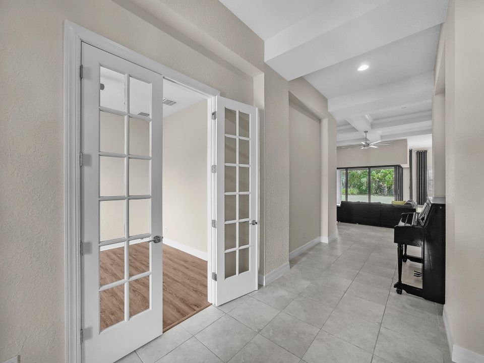 合同活跃: $895,000 (4 贝兹, 3 浴室, 3089 平方英尺)