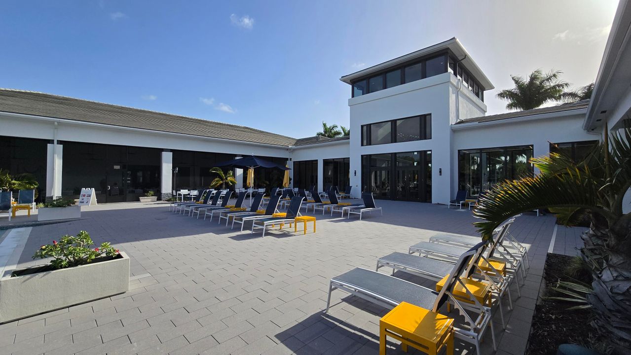 Active With Contract: $8,000 (3 beds, 3 baths, 2240 Square Feet)