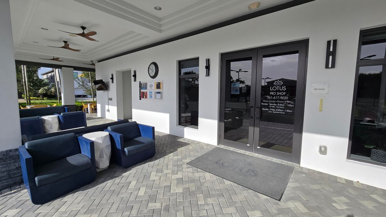 Active With Contract: $8,000 (3 beds, 3 baths, 2240 Square Feet)