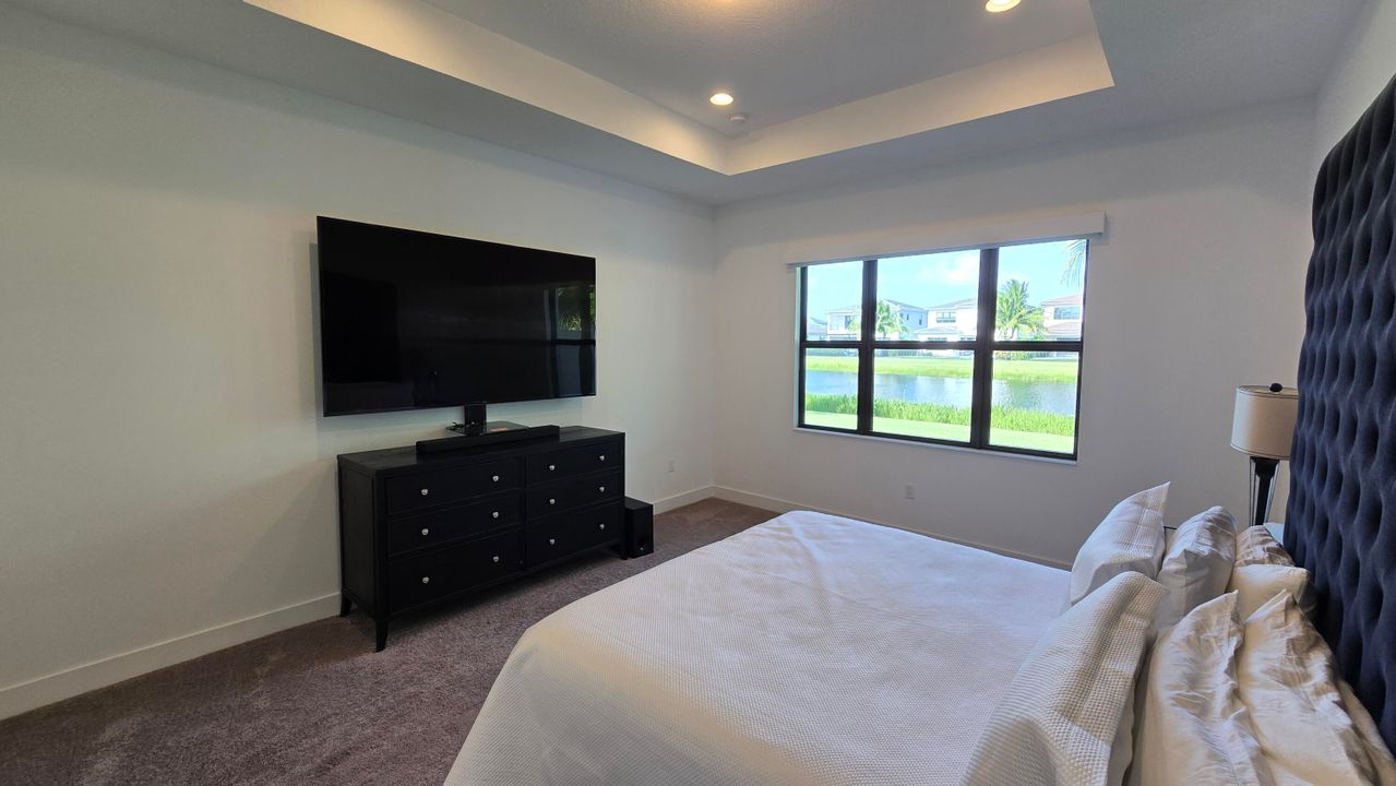 Active With Contract: $8,000 (3 beds, 3 baths, 2240 Square Feet)