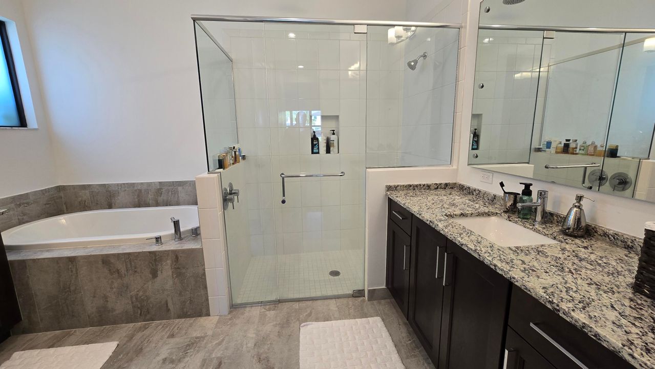 Active With Contract: $8,000 (3 beds, 3 baths, 2240 Square Feet)