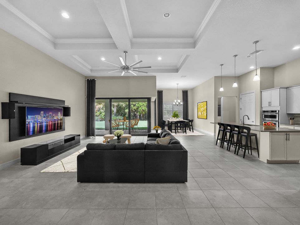 合同活跃: $895,000 (4 贝兹, 3 浴室, 3089 平方英尺)