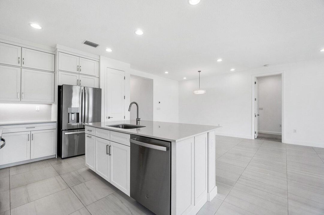 For Rent: $4,000 (4 beds, 3 baths, 2396 Square Feet)