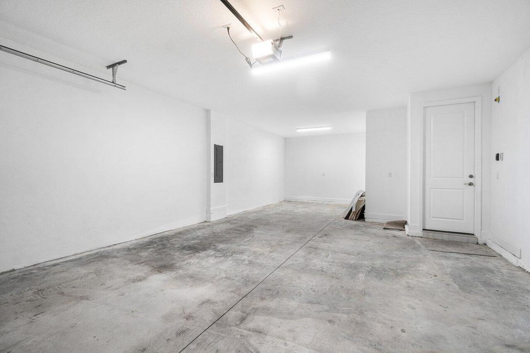 For Rent: $4,000 (4 beds, 3 baths, 2396 Square Feet)