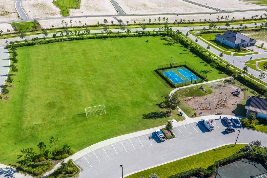 For Rent: $4,000 (4 beds, 3 baths, 2396 Square Feet)