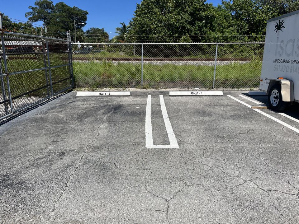 На продажу: $2,200 (0 спален, 0 ванн, 1020 Квадратных фут)