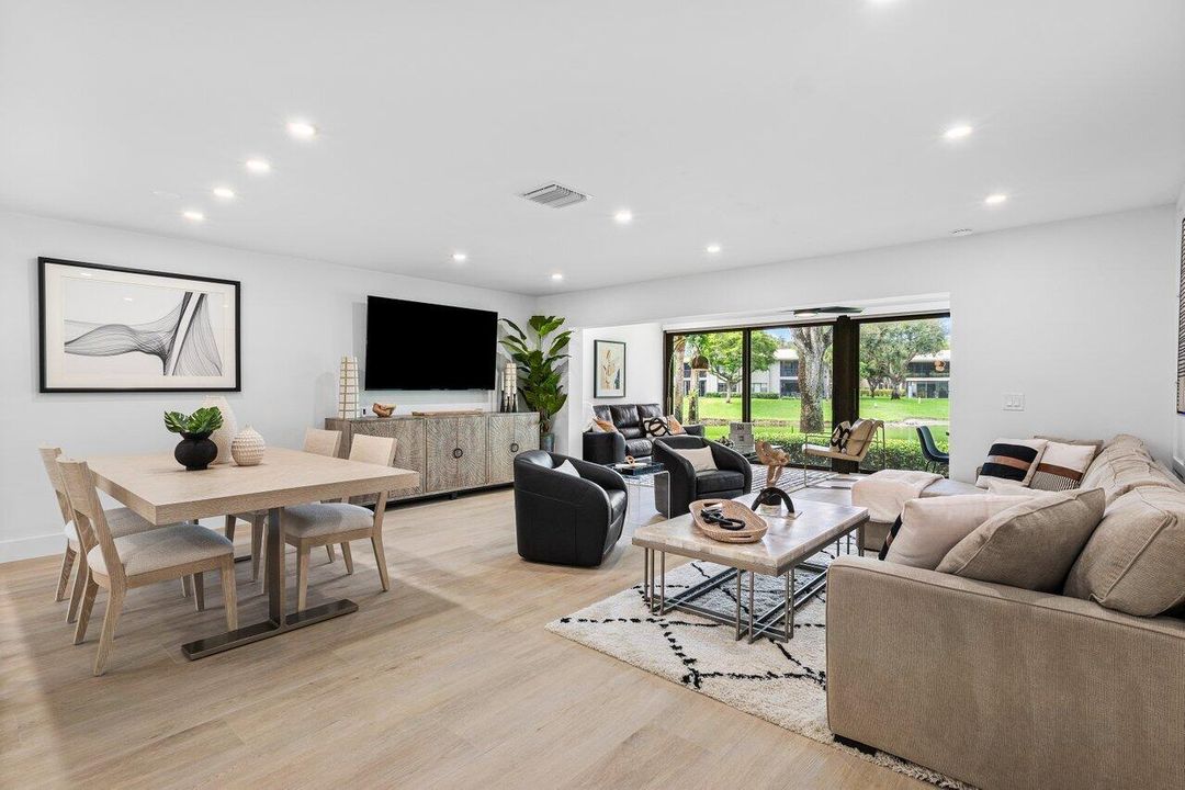 Recently Sold: $339,900 (2 beds, 2 baths, 1902 Square Feet)