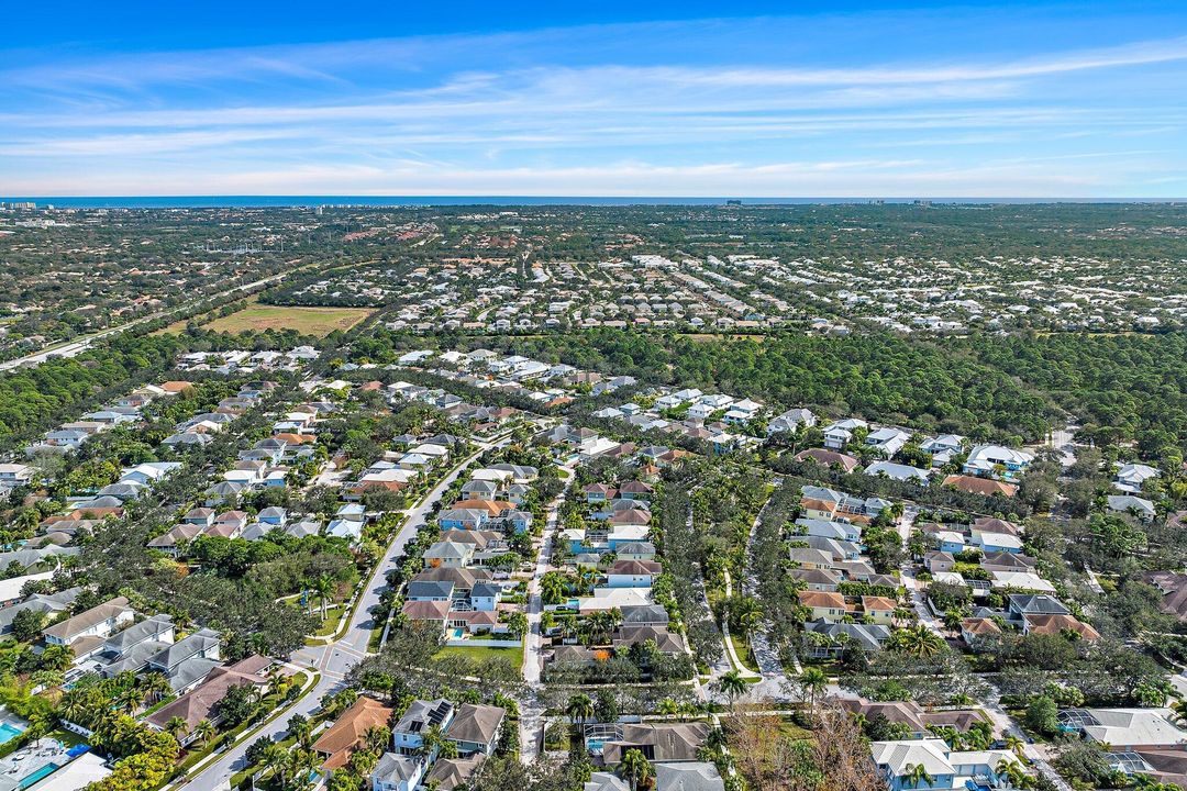 For Rent: $6,500 (4 beds, 3 baths, 2612 Square Feet)